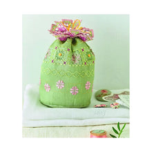 Charger l'image dans la galerie, 25 sacs et pochettes brodés