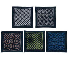 Charger l'image dans la galerie, Kit 5 carrés à broder Sashiko SK331