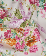 Charger l'image dans la galerie, Tissu Liberty Fabrics Tana Lawn® Bow Bouquet mauve