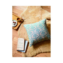 Charger l'image dans la galerie, Motifs géométriques en broderie Bargello et point de croix