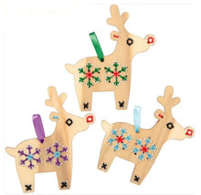 Charger l'image dans la galerie, Kit travaux d'aiguille pour décoration de fête renne