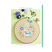 Charger l'image dans la galerie, Au pays d'Emily en broderie traditionnelle