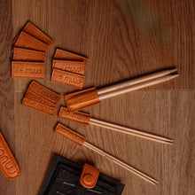 Charger l'image dans la galerie, Embouts en cuir pour aiguilles à tricoter CHRIS MUUD 2 couleurs