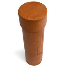 Charger l'image dans la galerie, Tube de rangement en cuir pour aiguilles à tricoter MUUD UPSALA 2 couleurs.