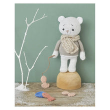 Charger l'image dans la galerie, Poupées et amigurumis à la montagne au crochet
