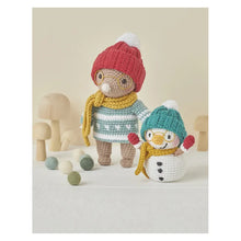 Charger l'image dans la galerie, Poupées et amigurumis à la montagne au crochet