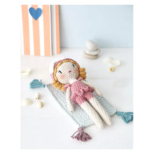 Charger l'image dans la galerie, Poupées rétro au crochet