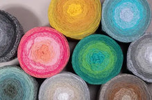 Charger l'image dans la galerie, Fil wavy blends Hoooked 250 g 9 couleurs