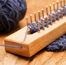 Charger l'image dans la galerie, Tricotin rectangulaire en bois pour artisanat