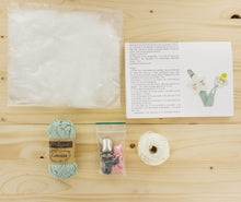 Charger l'image dans la galerie, Kit crochet HardiCraft - attache tétine étoile