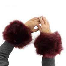 Charger l'image dans la galerie, 1 Paire de manchette fourrure bordeaux 10 cm de large