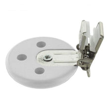 Charger l'image dans la galerie, Clip bois pour attache tétine 4 couleurs.