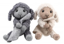 Charger l'image dans la galerie, Patron de tricot bébé gilet et agneaux + accessoires