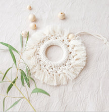 Charger l'image dans la galerie, Set de 5 anneaux bois + 1 plateau