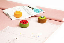 Charger l'image dans la galerie, Poids de maintient et pique aiguilles Prym Love 3 modèles.