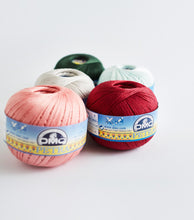 Charger l'image dans la galerie, Lot de 4 pelotes PÉTRA grosseur n° 8 100 g 38 couleurs.