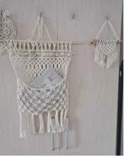 Charger l'image dans la galerie, Perles rondes en bois naturel 10 tailles.