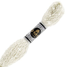 Charger l'image dans la galerie, Fil à broder Mouliné Etoile DMC 35 nuances