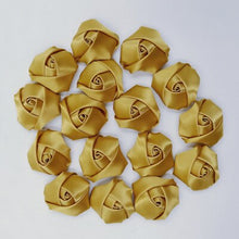 Charger l'image dans la galerie, Lot de 10 mini roses en soie 3,5 cm 32 couleurs.