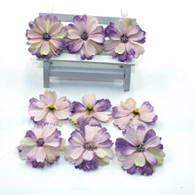 Charger l'image dans la galerie, Lot 50 mini marguerites en soie 4,5 cm 21 couleurs.