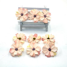 Charger l'image dans la galerie, Lot 50 mini marguerites en soie 4,5 cm 21 couleurs.