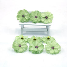 Charger l'image dans la galerie, Lot 50 mini marguerites en soie 4,5 cm 21 couleurs.