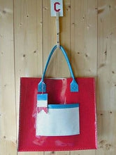 Charger l'image dans la galerie, Vinyle laqué perforé 45 cm X 3 mètres 16 couleurs.