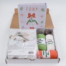 Charger l&#39;image dans la galerie, Kit crochet amigurumi Stafil foxy
