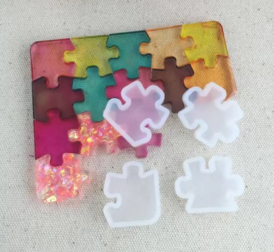 4 moules de  pièces de Puzzles