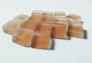 Assortiment de 19 pâtes de verre translucides givrés nude et marron clair