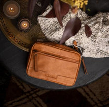 Charger l&#39;image dans la galerie, Sacoche en cuir noir ou whisky
