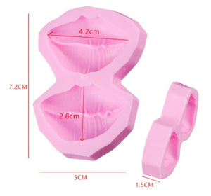 Moule silicone forme bouche.