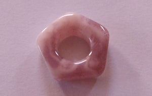 Perles plastiques roses pentagonale 25/35 mm 4 couleurs