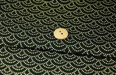 Coupon 45 cm X 55 cm 100 % coton motifs traditionnels japonais seigaiha noir