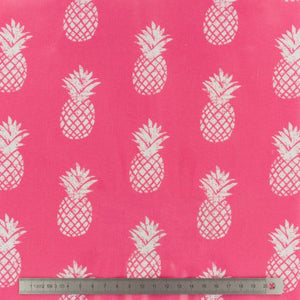 Tissu Fryett’s enduit pineapple pink 100 % coton et PVC 130 cm