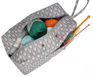 Trousse spéciale pour tricot-crochet.