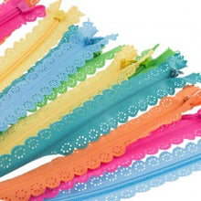 Charger l&#39;image dans la galerie, Fermeture éclair invisible modèle dentelle 60 cm 3 couleurs
