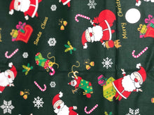 Charger l&#39;image dans la galerie, Coupon de tissu de Noël 100% coton/50 cm X 160 cm/vert ou rouge
