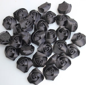 Lot de 10 mini roses en soie 3,5 cm/32 couleurs.