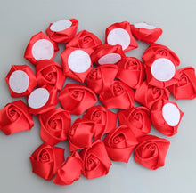 Charger l&#39;image dans la galerie, Lot de 10 mini roses en soie 3,5 cm/32 couleurs.
