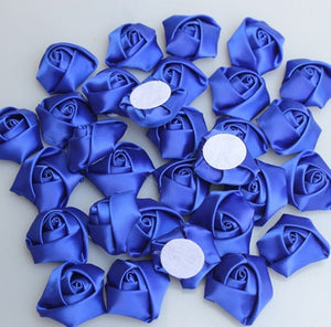 Lot de 10 mini roses en soie 3,5 cm/32 couleurs.