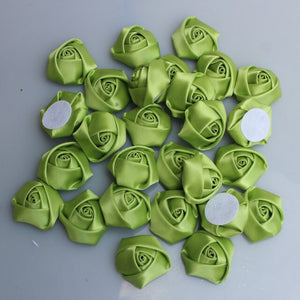 Lot de 10 mini roses en soie 3,5 cm/32 couleurs.