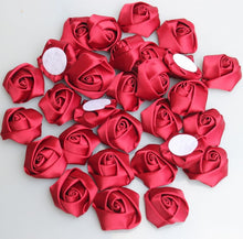 Charger l&#39;image dans la galerie, Lot de 10 mini roses en soie 3,5 cm/32 couleurs.
