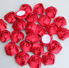 Charger l&#39;image dans la galerie, Lot de 10 mini roses en soie 3,5 cm/32 couleurs.
